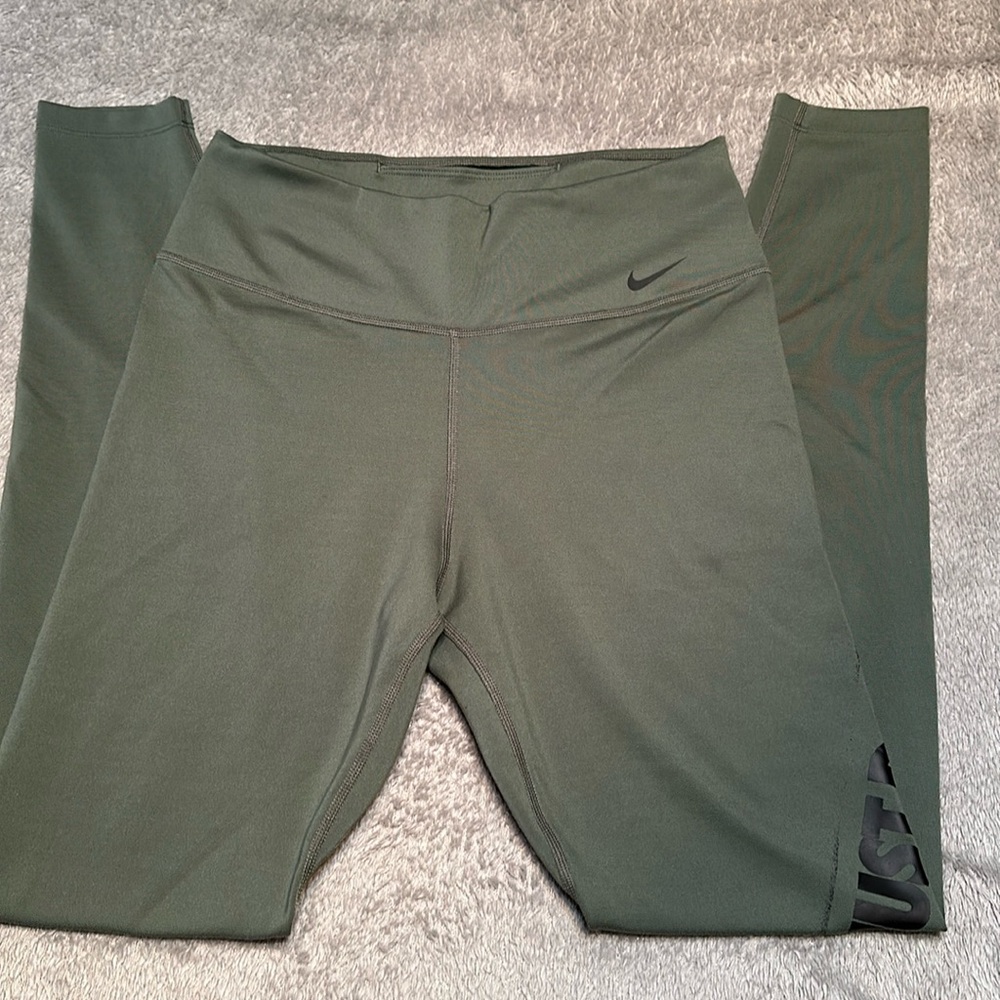Nike workout leggings